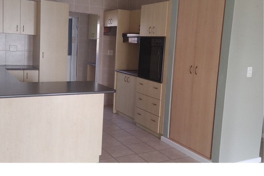 2 Bedroom Property for Sale in Protea Heights Western Cape